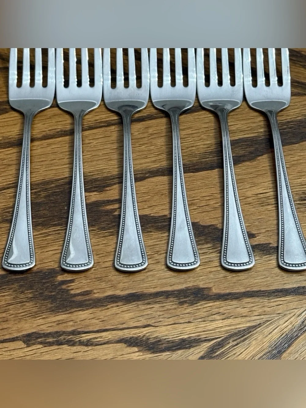 Oneida NEEDLEPOINT Beaded Artistry 6 Salad Forks 6 1/8 Stainless Flatware